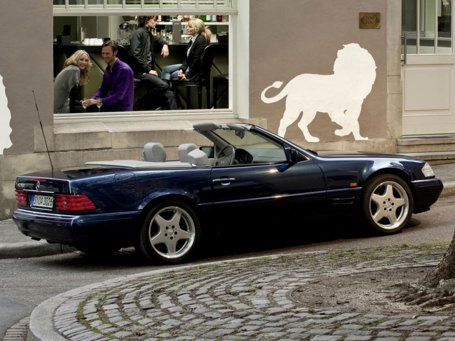  Mercedes-Benz SL500 1993 года  (фото 12 из 15)